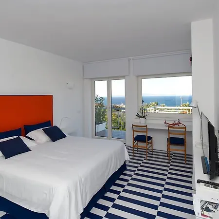 3景观套房旅馆 招待所 索伦托