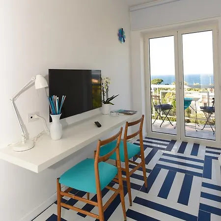 3景观套房旅馆 4*