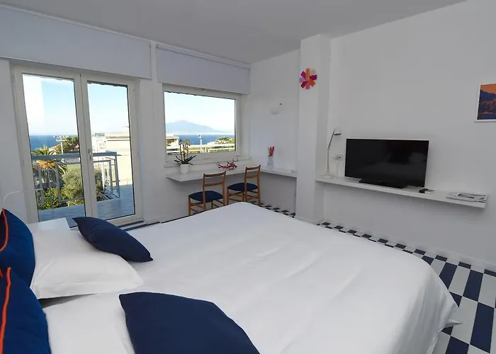 3 View Guest house 4*