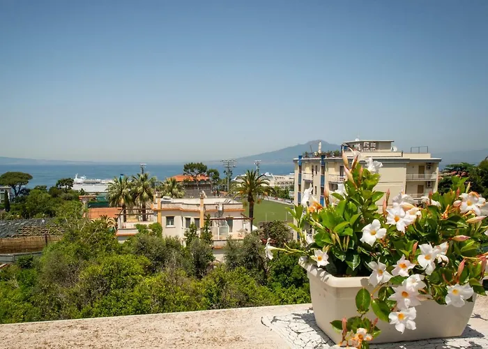 3 View Πανσιόν 4*